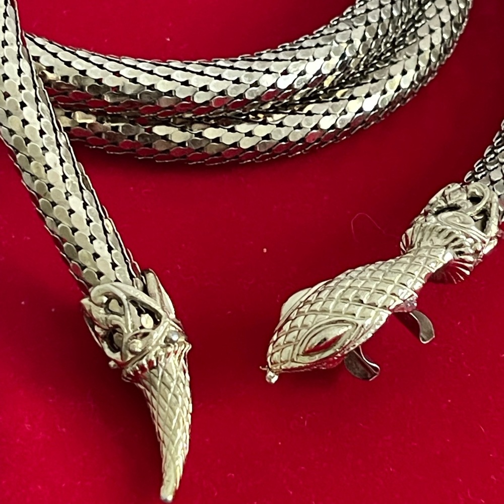 Vintage 60’s WHITING & DAVIS Gold Tone Mesh Snake Belt/ Necklace - Picture 12 of 16